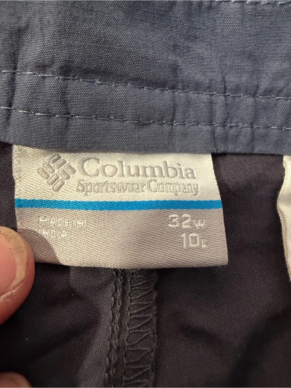 NWT Columbia Men's charcoal Flat Front Shorts size 32 10in